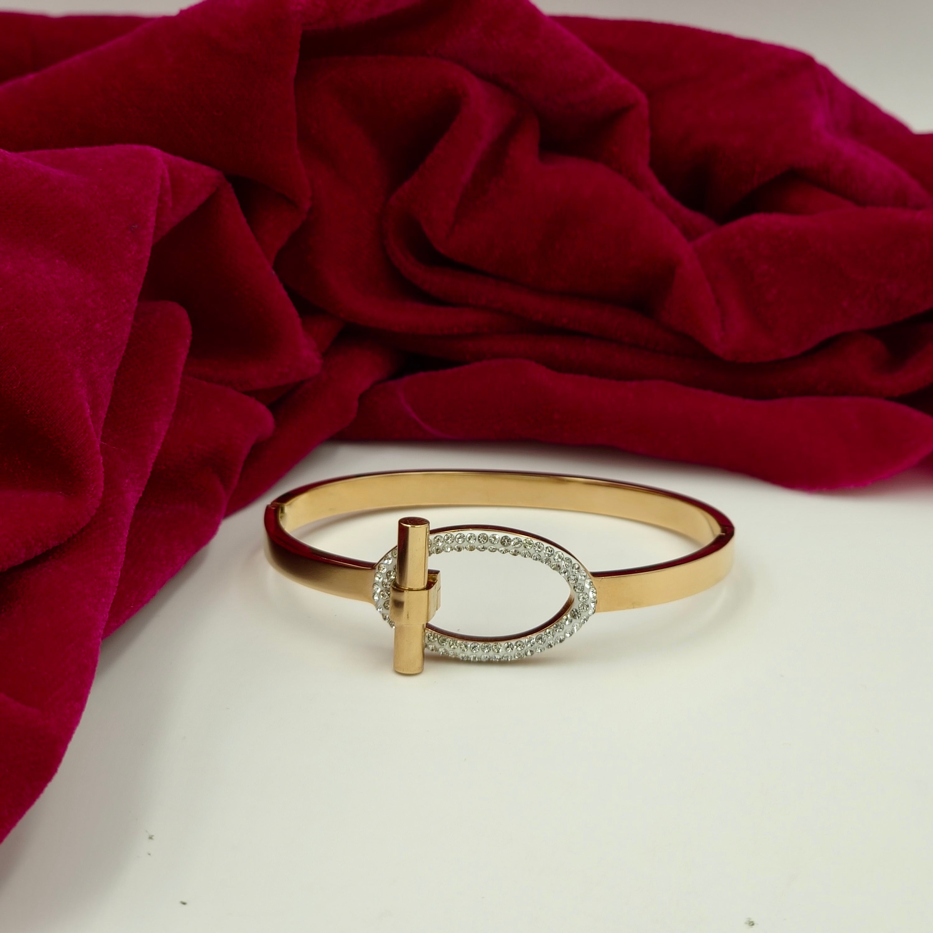 Celeste Halo Gold Bracelet