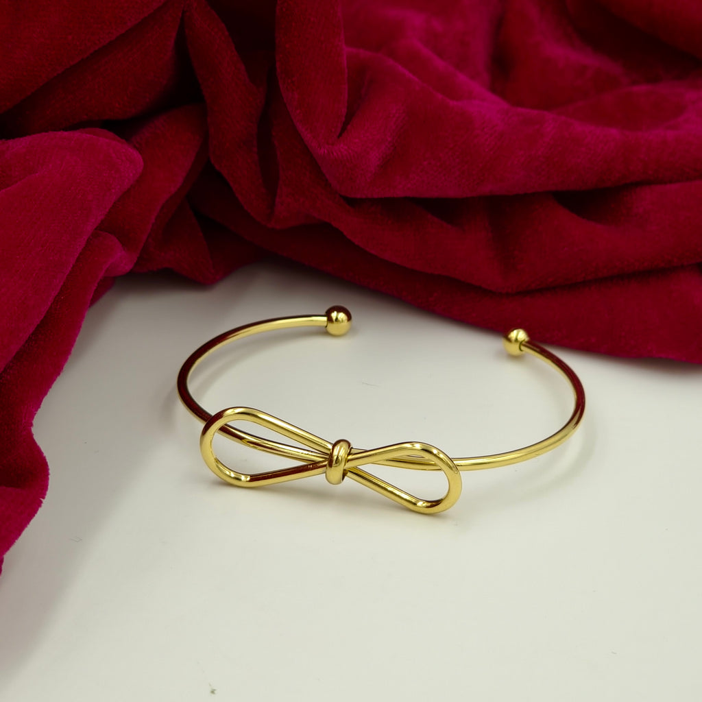 Infinity Bow Gold Bracelet