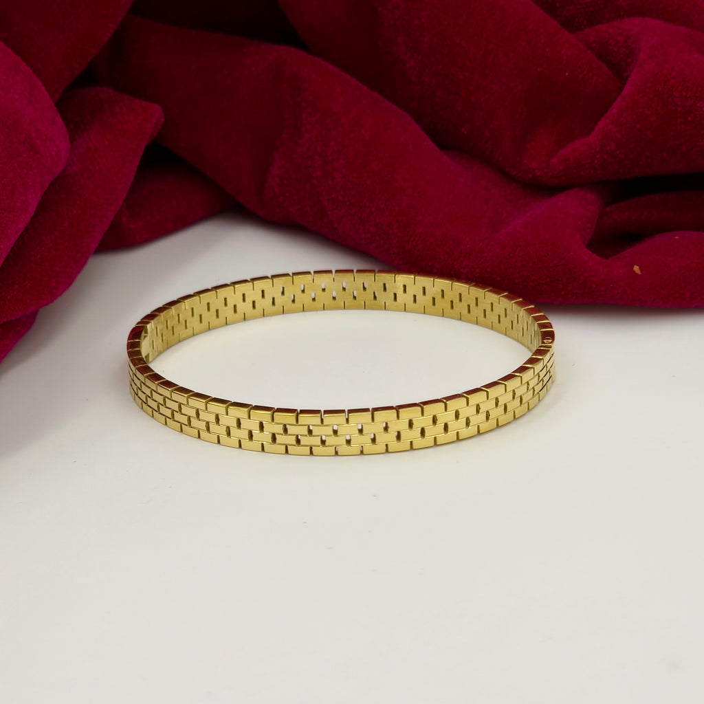 Classic Grid Gold Bangle