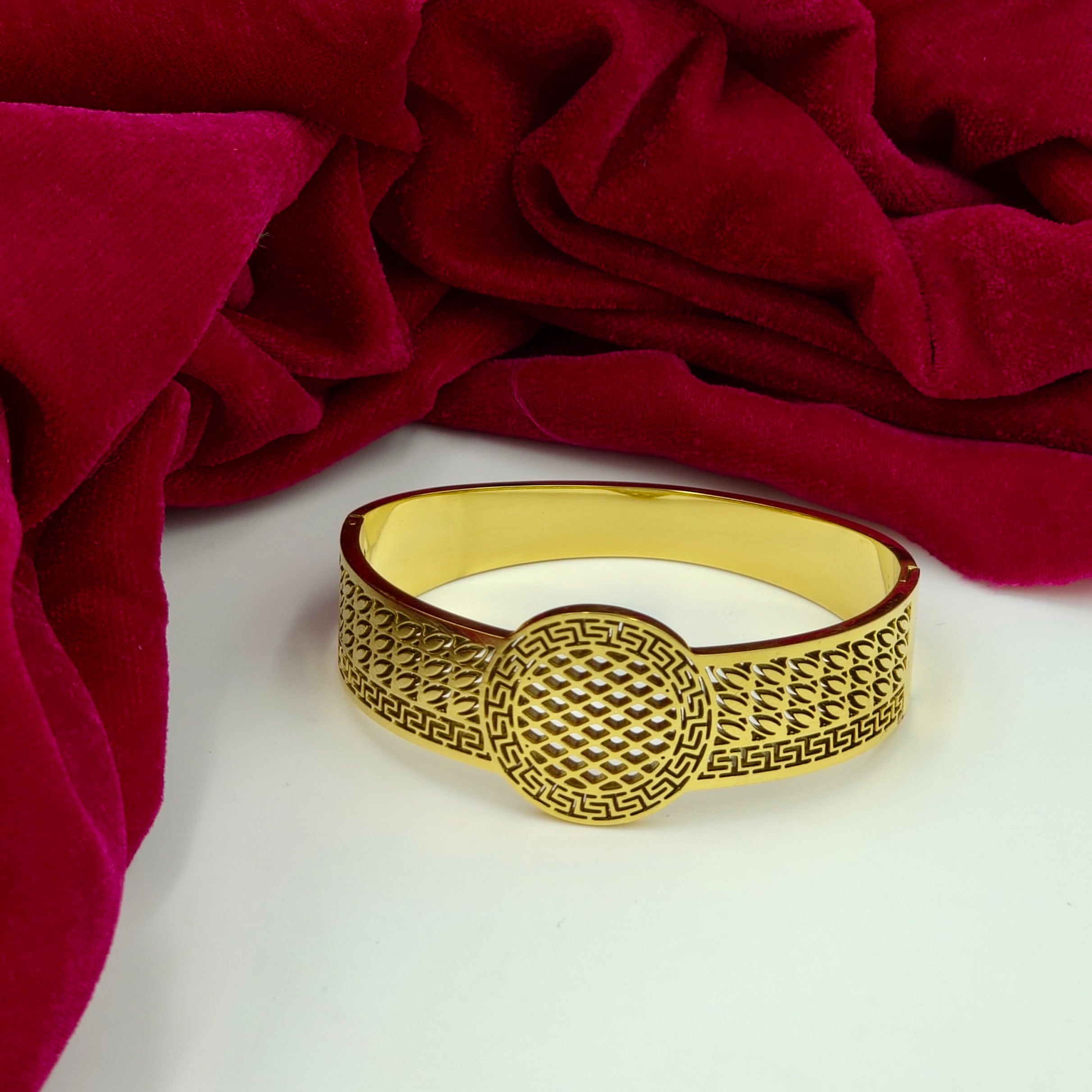 Royal Filigree kada bracelet