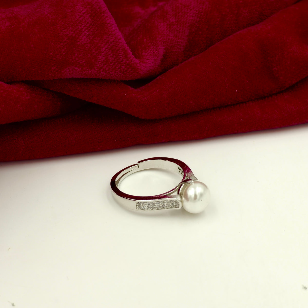 Pearl Grace Adjustable Ring