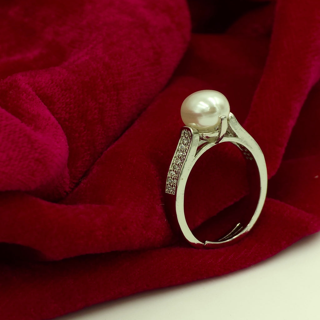 Pearl Grace Adjustable Ring